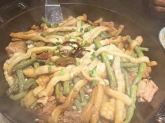 -靠山屯东北农家菜(八龙桥雅苑店)