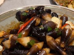 炒小黑鸡枞-半山腰·云南菜(侨福芳草地店)