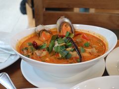 -Chom Cafe and Restaurant