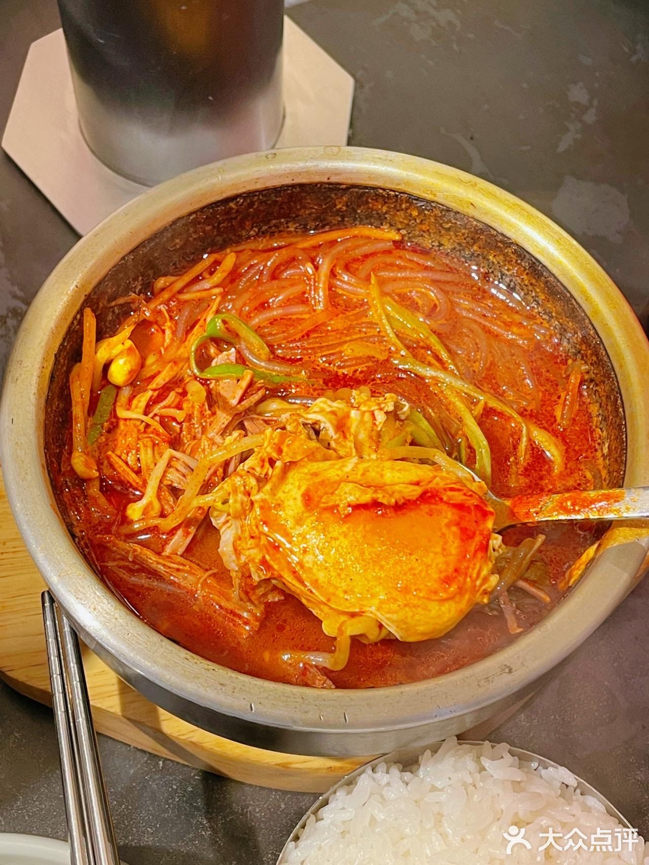 这个烤肉双人餐量好大我们仨人都没吃完……