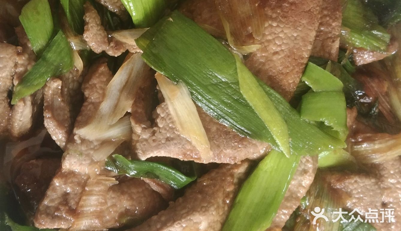 开吃，第一口用汤匙崴了大肠红烧豆腐，那个常州味道啊