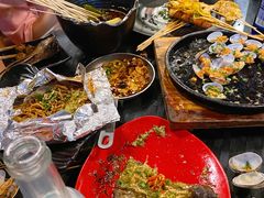-何师烧烤Pro ·江湖川菜·小龙虾·精酿(太古里旗舰店)