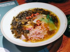 -八月美食小馆(银泰城总店)
