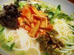 -百春原湖南牛肉粉(百联世纪店)