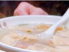 刀鱼馄饨-老半斋(福州路店)