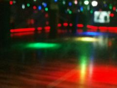 -奔马滚轴溜冰场