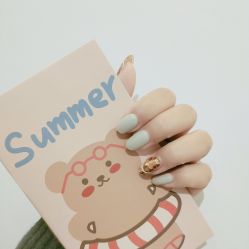 -海豚湾美甲美睫店