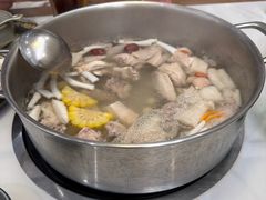 -喃喃椰·糟粕醋·椰子鸡火锅(七堡花园店)
