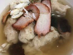 蝦肉雲吞叉燒蟹肉麵-亚明蟹肉面特大虾饺(สีลม)