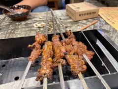 烤草原羊肉串-破瓦寒窑·地摊烤羊排
