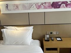 -悦季酒店(广州三元里地铁站店)