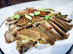 -墨脱石锅椰子鸡•香草鸭•东山羊(大东海店)