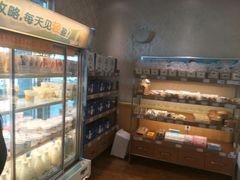 零售区-一鸣真鲜奶吧(汇金店)