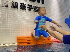 -蓝旗亲子游泳(范湖万达广场店)