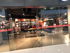 -耐克(恒隆广场店)