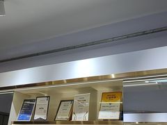 -视野联行眼镜•蔡司•依视路(温江店)