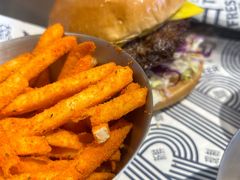 -TRIPS BURGER(大钟寺店)