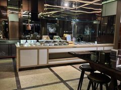-大中华希尔顿酒店-念自助餐·嗨啤·小龙虾