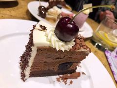 -松山湖凯悦酒店·Café自助餐厅·周末火舞秀表演