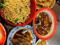-爆炸头阿姨小四川正宗川味小吃(无任何分店)