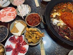 -星鸿社重庆老火锅(燃灯寺分店)