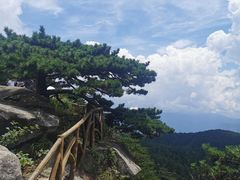 -罗田薄刀峰风景区