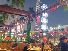 -三亚火车头万人海鲜广场