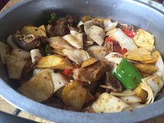-炕锅羊肉土火锅面片大王