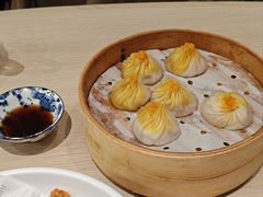 手拆蟹黄金蟹粉小笼包-苏小柳手作点心x茶叙小院(徐家汇分院)