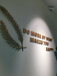 -芮娅时光半永久纹眉·美甲美睫·皮肤管理