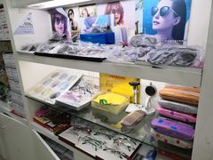 -利客来眼镜店(崂山百货店)