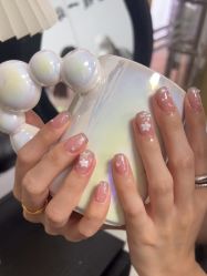 -芊屿芊浔美甲