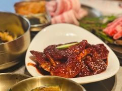 -草家酱蟹炭火烤肉店(珲春南路一店)