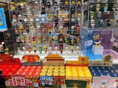 -泡泡玛特POPMART(蓝色港湾店)