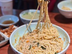 -裕兴记•蟹黄面馆(人民广场店)