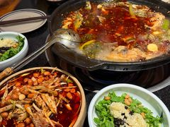 -小饕荟雅安贡椒鱼鲜馆(广福桥店)