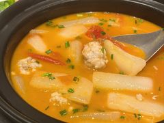 番茄豆瓣老黄瓜笃肉丸-泓历皇朝酒店(东亭店)