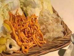 季节鲜菌蔬菜拼盘-最品火锅