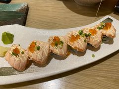 香芒三文鱼卷-御瀛日本料理
