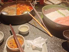 -三出山火锅(南京万象天地店)
