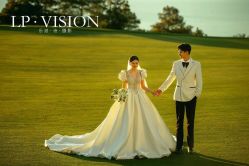 -乐派诗婚纱摄影