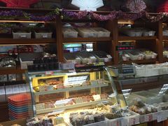 面包甜点陈列柜-百年义利(甜水园东里店)