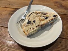 -LEO CAFE