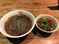 -万记麻辣烫国展总店