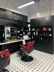 -老男孩男士理容馆·理发·烫染·修面