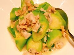 原汤蛤蜊煮广东胜瓜-皇朝会.经典传统粤菜(外滩店)