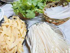 -范贤光鸡公煲(平乐园总店)