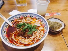 -鑫花溪牛肉米粉(人民广场店)