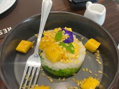 -Chom Cafe and Restaurant