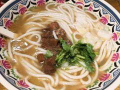 -鑫花溪牛肉米粉(人民广场店)